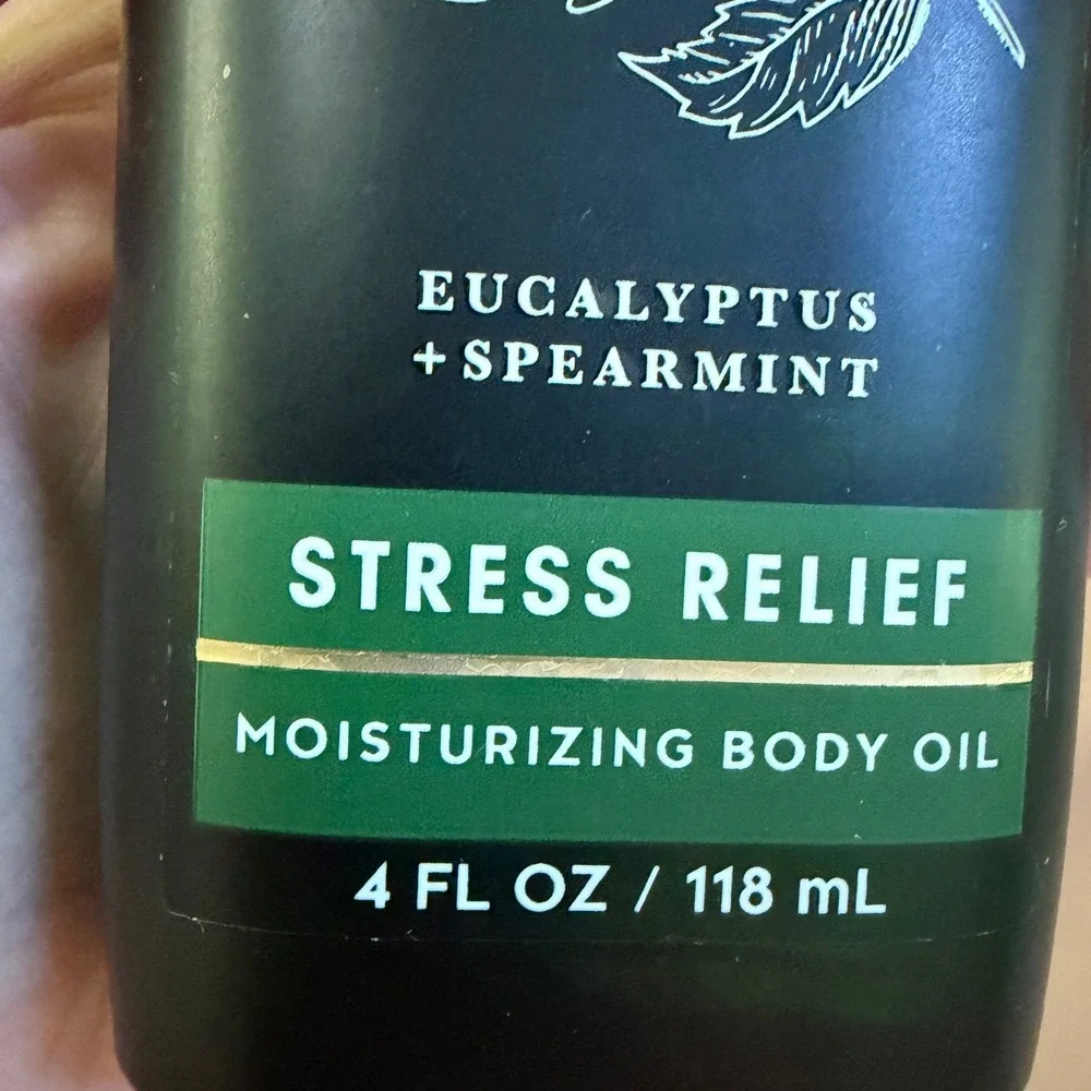 Bath & Body Works Aromatherapy Stress Relief Eucalyptus Spearmint Body Oil 4oz